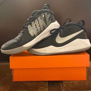 Sold Nike team hustle high tops size 4